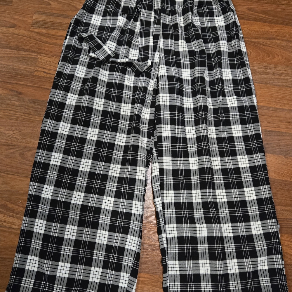 SHEIN Black and White Plaid Pants